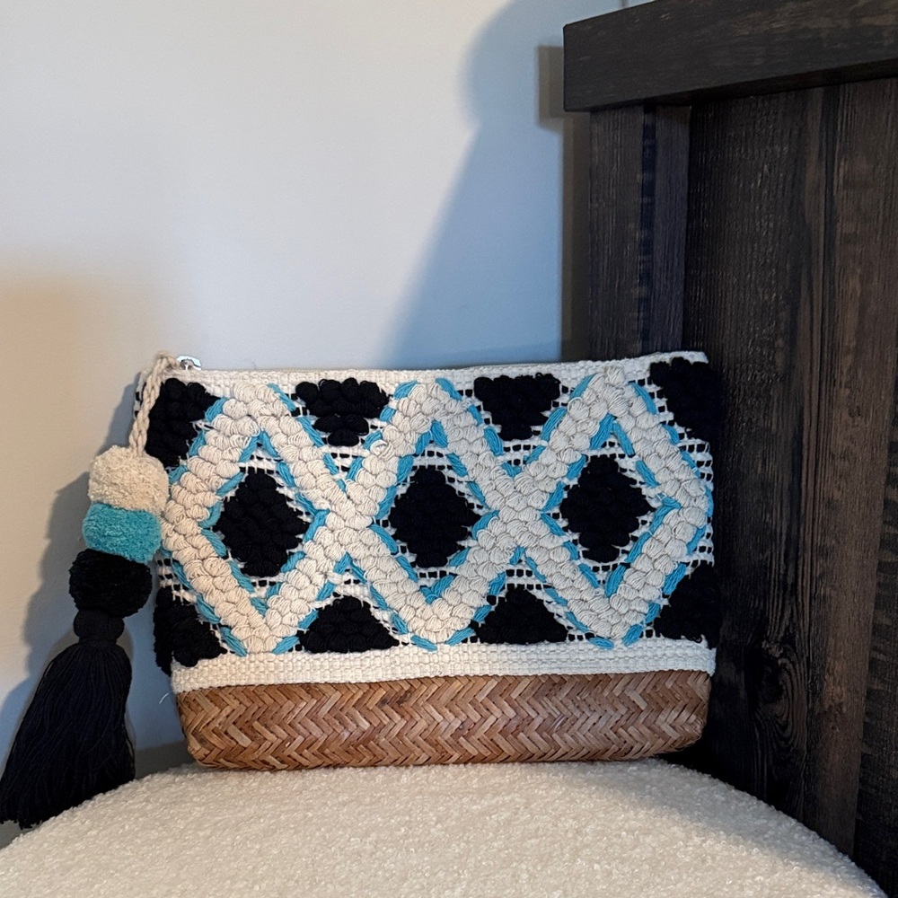 Shiraleah Black, White & Turquoise Woven Tassel Clutch